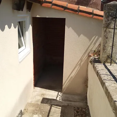 Hébergement de vacances Maison Bord De Mer Vieux Chapus + Dépendance *