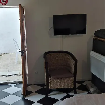 Maison Bord De Mer Vieux Chapus + Dépendance